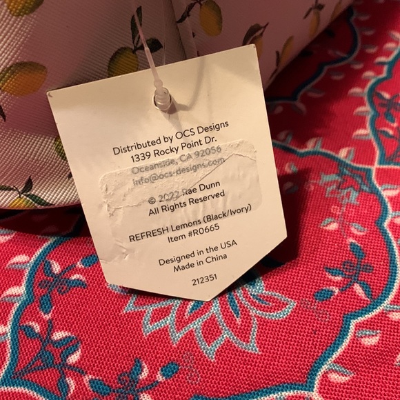 NWT Rae Dunn Refresh Lemons 🍋 Black/Ivory Cosmetic Bag. - Picture 9 of 9